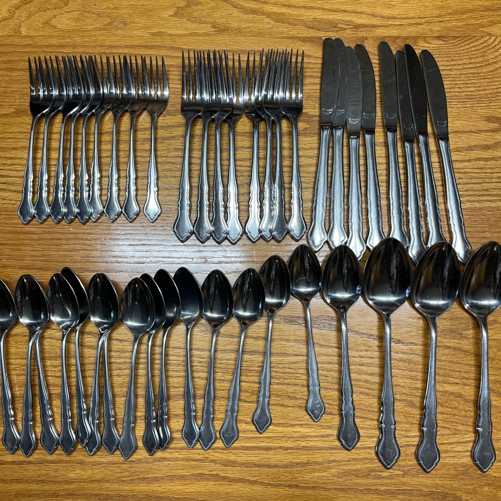 Reed & Barton Rebacraft Carriage 44 Piece Assorted Set.
